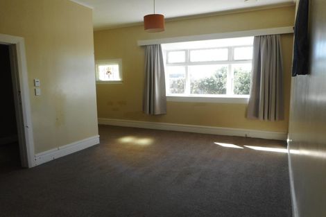 Photo of property in 82 Kelburn Parade, Kelburn, Wellington, 6012