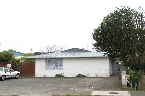 Photo of property in 1/29 Clemow Road, Fitzroy, New Plymouth, 4312
