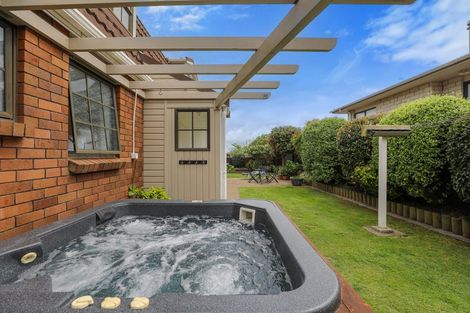 Photo of property in 46 Arrowsmith Avenue, Waipahihi, Taupo, 3330