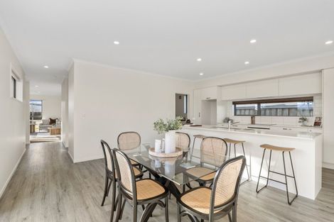 Photo of property in 33 William Dawson Crescent, Wigram, Christchurch, 8025