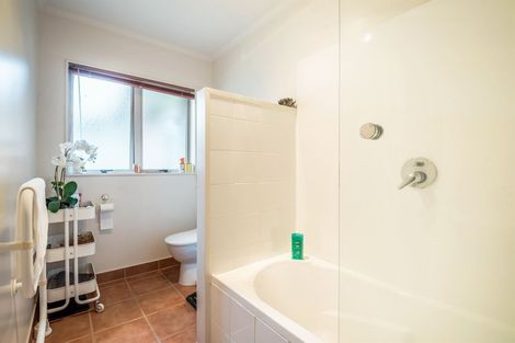 Photo of property in 63 Nimstedt Avenue, Oteha, Auckland, 0632