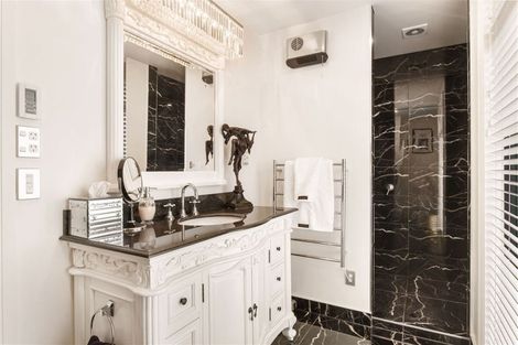 Photo of property in 2 Browns Road, St Albans, Christchurch, 8014