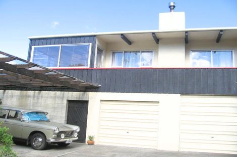 Photo of property in 43 Allington Road, Karori, Wellington, 6012