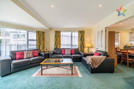 Photo of property in 51 Stokes Valley Road, Stokes Valley, Lower Hutt, 5019