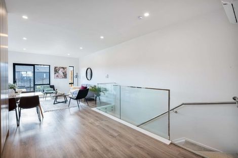 Photo of property in 10 Kari Lane, Kumeu, 0810