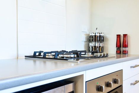 Photo of property in 3 Manawaroa Close, Grandview Heights, Hamilton, 3200