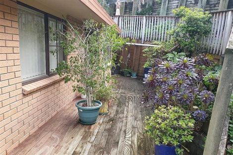 Photo of property in 14 San Domingo Rise, Henderson, Auckland, 0612