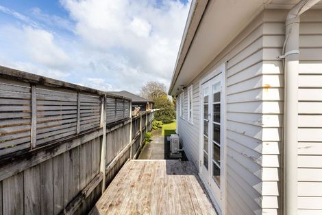 Photo of property in 6 Rarawa Place, Vogeltown, New Plymouth, 4310