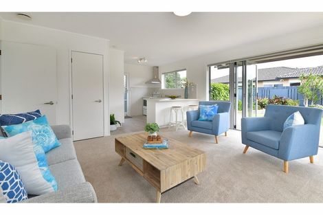 Photo of property in 2/36 Centreway Road, Orewa, 0931