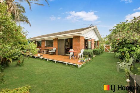 Photo of property in 128 Carnoustie Drive, Wattle Downs, Auckland, 2103