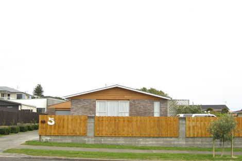 Photo of property in 5 Smeaton Road, Bell Block, New Plymouth, 4312