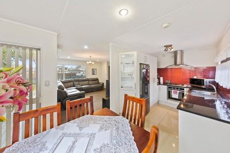 Photo of property in 2/1 Bledisloe Street, Papatoetoe, Auckland, 2104