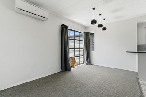 Photo of property in 1/19 Bernina Place, Weymouth, Auckland, 2103