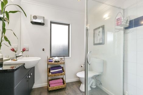 Photo of property in 2/15 Roxburgh Street, Mount Victoria, Wellington, 6011