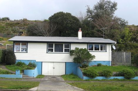 Photo of property in 14 Whakawhiti Street, Marfell, New Plymouth, 4310