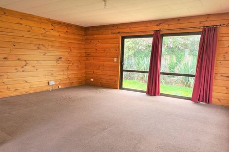 Photo of property in 2/25 Garelja Road, Henderson, Auckland, 0612