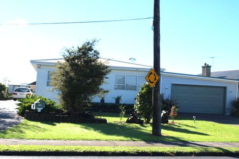 Photo of property in 11 Drake Street, Howick, Auckland, 2014