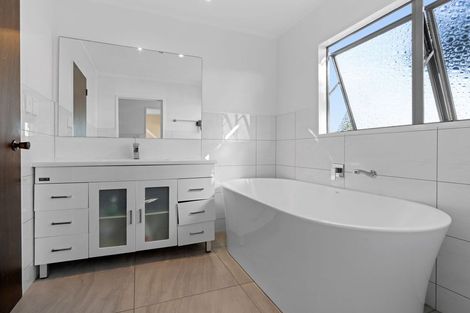 Photo of property in 4/87 Victoria Road, Papatoetoe, Auckland, 2025