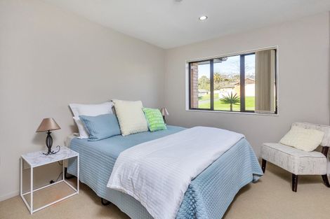 Photo of property in 37 Cartmel Avenue, Massey, Auckland, 0614