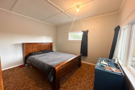Photo of property in 22 Charles Street, Takapau, 4203