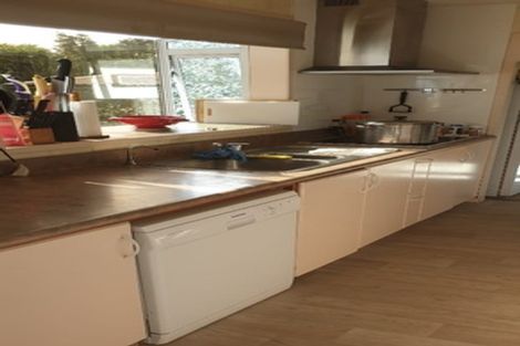 Photo of property in 24 Serwayne Place, Sunnyvale, Auckland, 0612