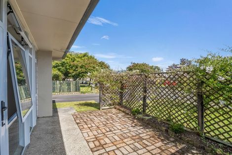 Photo of property in 2/18 Carnot Street, Glenholme, Rotorua, 3010