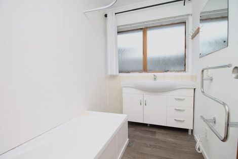 Photo of property in 2/14 Taonui Street, Rosehill, Papakura, 2113