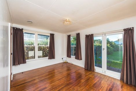 Photo of property in 8 Hadfield Crescent, College Estate, Whanganui, 4500