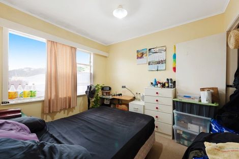 Photo of property in 5/139 Queens Drive, Lyall Bay, Wellington, 6022