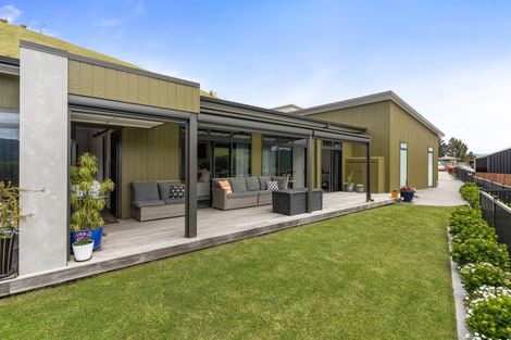 Photo of property in 1 Rewarewa Rise, Whangamata, 3691