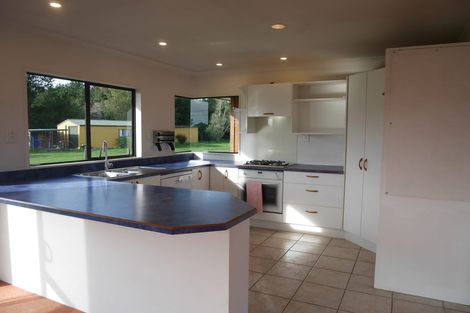 Photo of property in 12 Te Horo Beach Road, Te Horo, Otaki, 5581