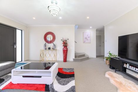 Photo of property in 9a Harrington Road, Henderson, Auckland, 0610