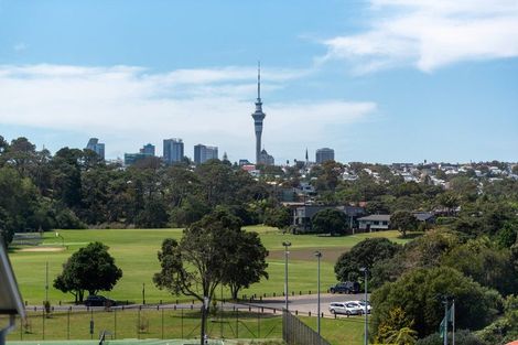 Photo of property in 72 West End Road, Westmere, Auckland, 1022