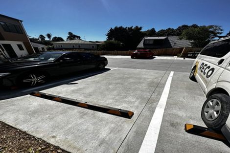 Photo of property in 26/9 Schnapper Rock Road, Greenhithe, Auckland, 0632