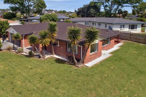 Photo of property in 22 Greenberry Drive, Ranui, Auckland, 0612