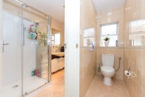 Photo of property in 40 Tomo Street, New Lynn, Auckland, 0600