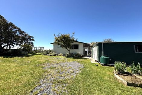 Photo of property in 86 Totara Island Road, Clifton, Balclutha, 9273
