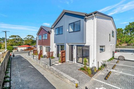 Photo of property in 16/106 Triangle Road, Massey, Auckland, 0614