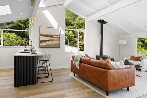 Photo of property in 7 Westhill Road, Point Howard, Lower Hutt, 5013