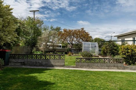 Photo of property in 9 Essex Street, Balclutha, 9230
