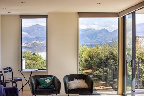 Photo of property in 5a Matrica Court, Wanaka, 9305