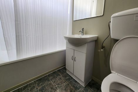 Photo of property in 2/6 Moeraki Road, Maoribank, Upper Hutt, 5018