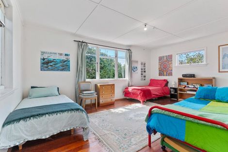 Photo of property in 10 Moreton Road, Carterton, 5713