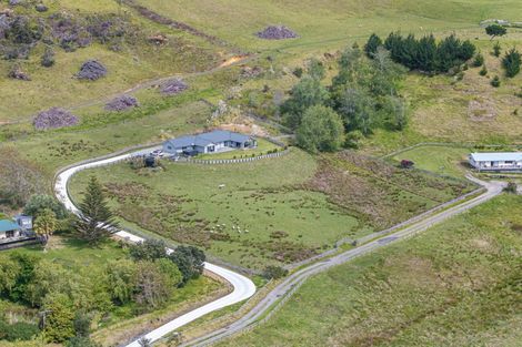 Photo of property in 2265 South Head Road, South Head, Helensville, 0874