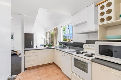 Photo of property in 34b Sainsbury Road, Fernhill, Queenstown, 9300