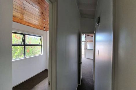 Photo of property in 48 Tauhinu Road, Greenhithe, Auckland, 0632