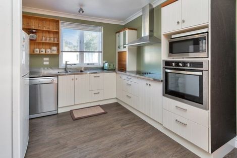 Photo of property in 65 King Street, Hikurangi, 0114