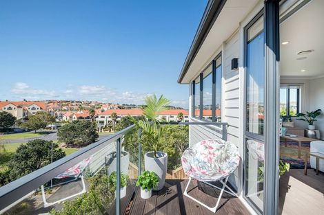 Photo of property in 5 Bella Vista Drive, Gulf Harbour, Whangaparaoa, 0930