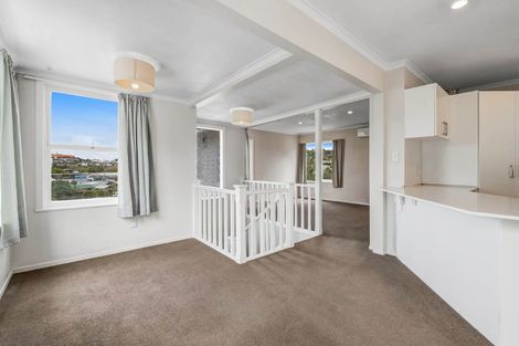 Photo of property in 21 Matai Road, Stanmore Bay, Whangaparaoa, 0932