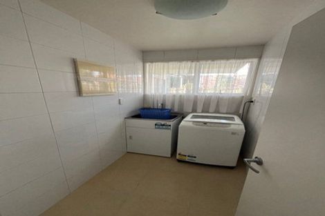 Photo of property in 17 Radiata Lane, Chatswood, Auckland, 0626